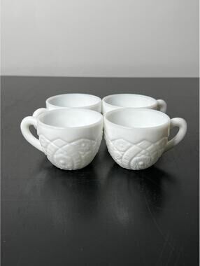 Vintage McKee Concord Milk Glass Cups (4)